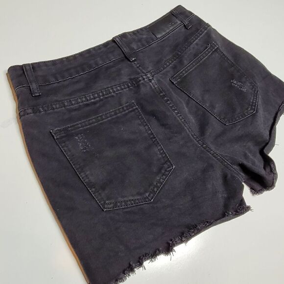 8 NASTY GAL DENIM BLACK CUT OFF HIGH RISE FESTIVAL SHORTS LIKE NEW - Picture 10 of 13
